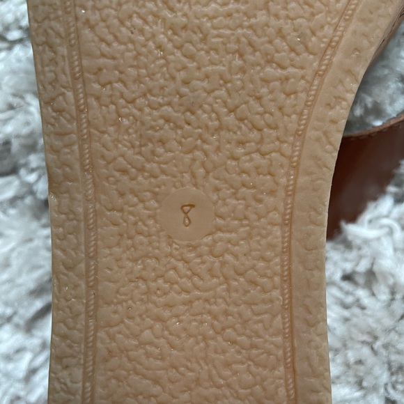 Sandles - Picture 3 of 3